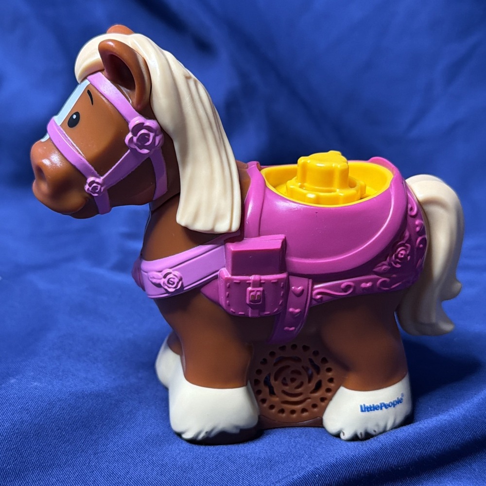 FISHER PRICE LITTLE PEOPLE Disney Princess Philippe Horse Figure Toy With Sound!